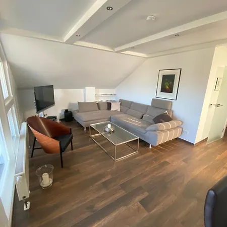 Am Wald 1 Apartment *